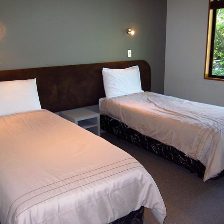 St James Apartments Queenstown Buitenkant foto