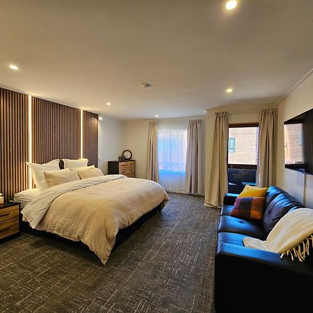 St James Apartments Queenstown Buitenkant foto