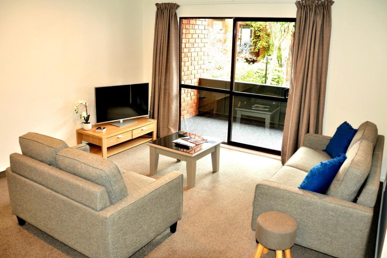 St James Apartments Queenstown Buitenkant foto