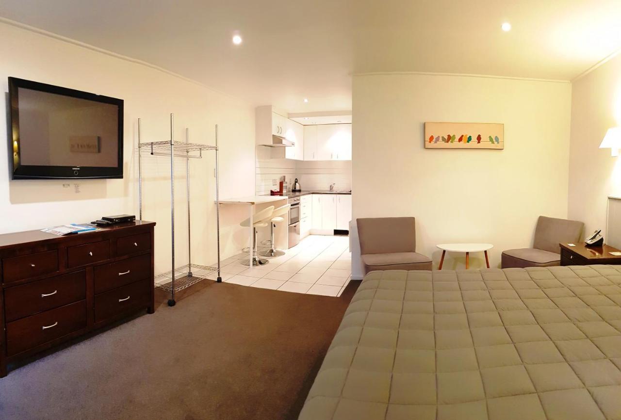 St James Apartments Queenstown Buitenkant foto