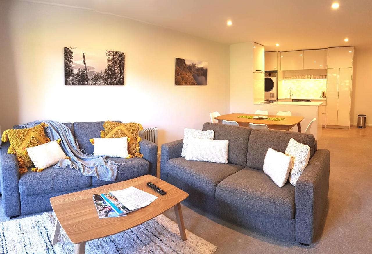 St James Apartments Queenstown Buitenkant foto