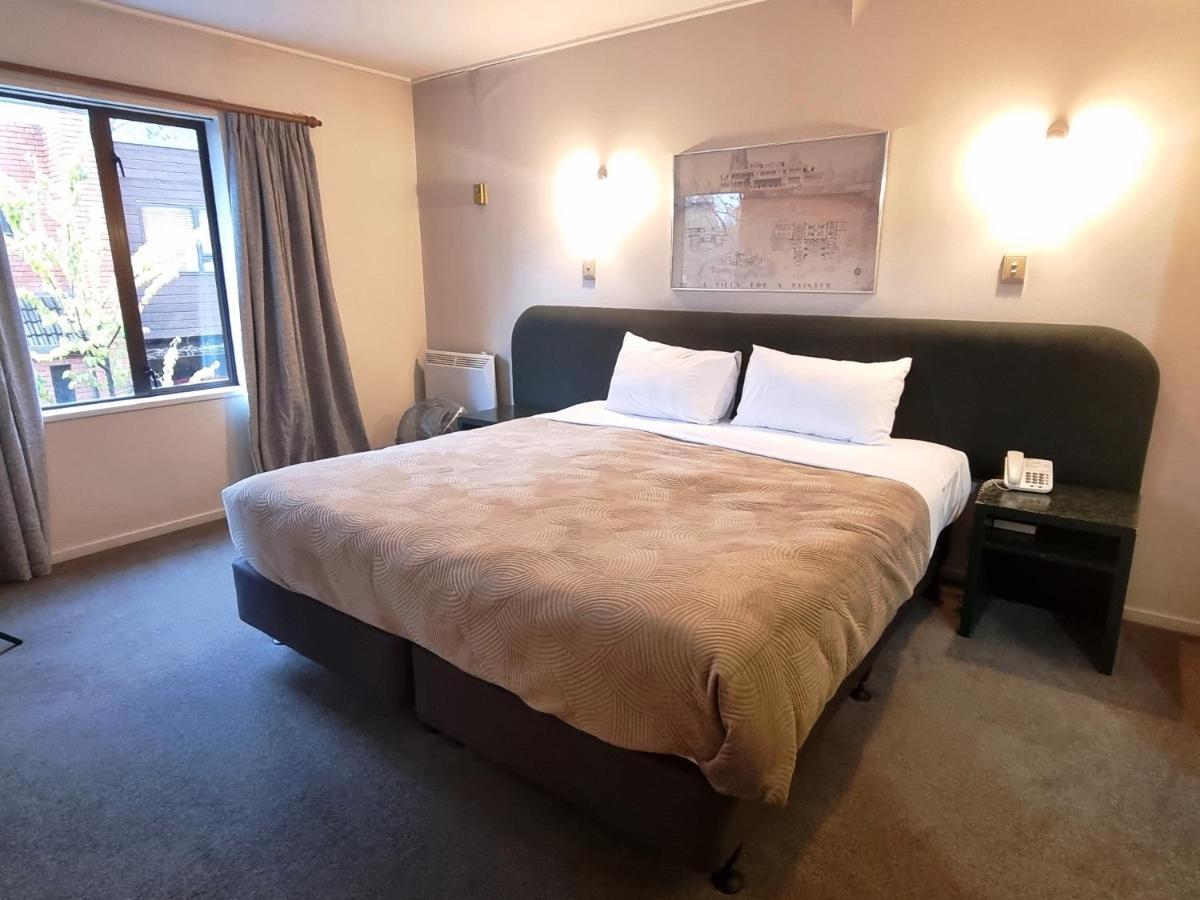 St James Apartments Queenstown Buitenkant foto