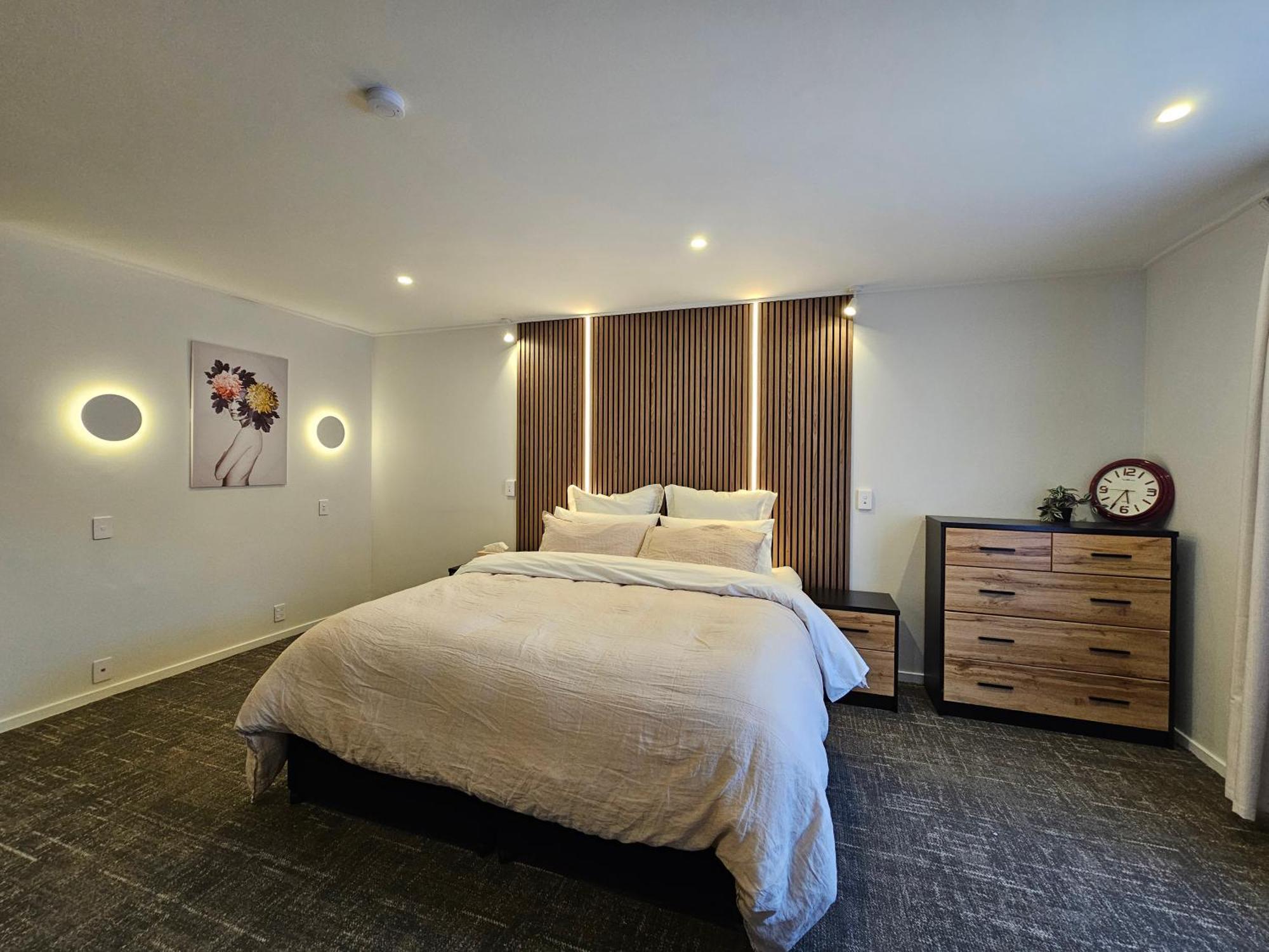 St James Apartments Queenstown Buitenkant foto