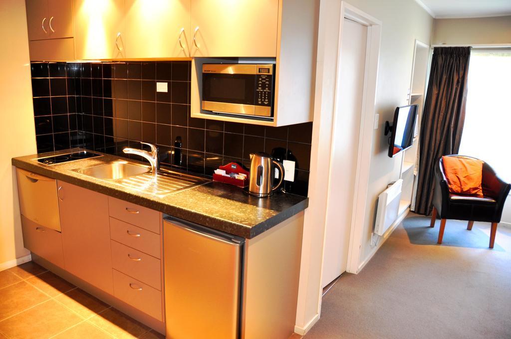 St James Apartments Queenstown Buitenkant foto