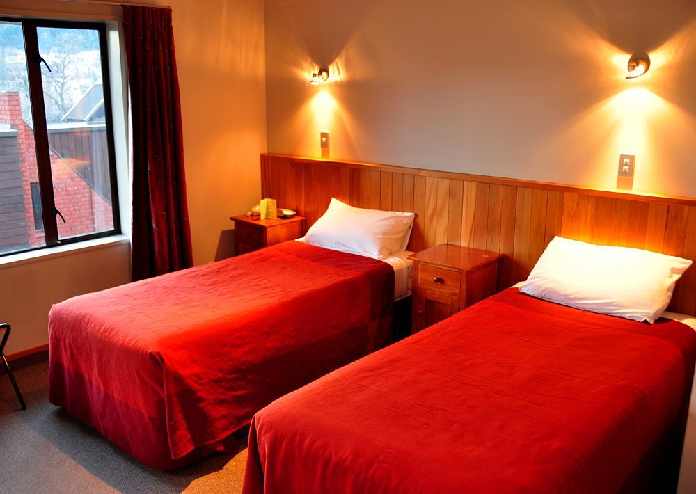 St James Apartments Queenstown Buitenkant foto