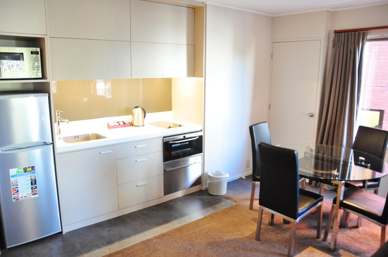 St James Apartments Queenstown Buitenkant foto