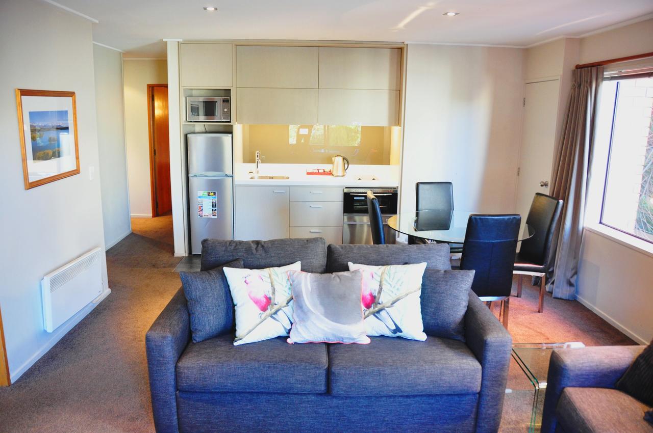 St James Apartments Queenstown Buitenkant foto