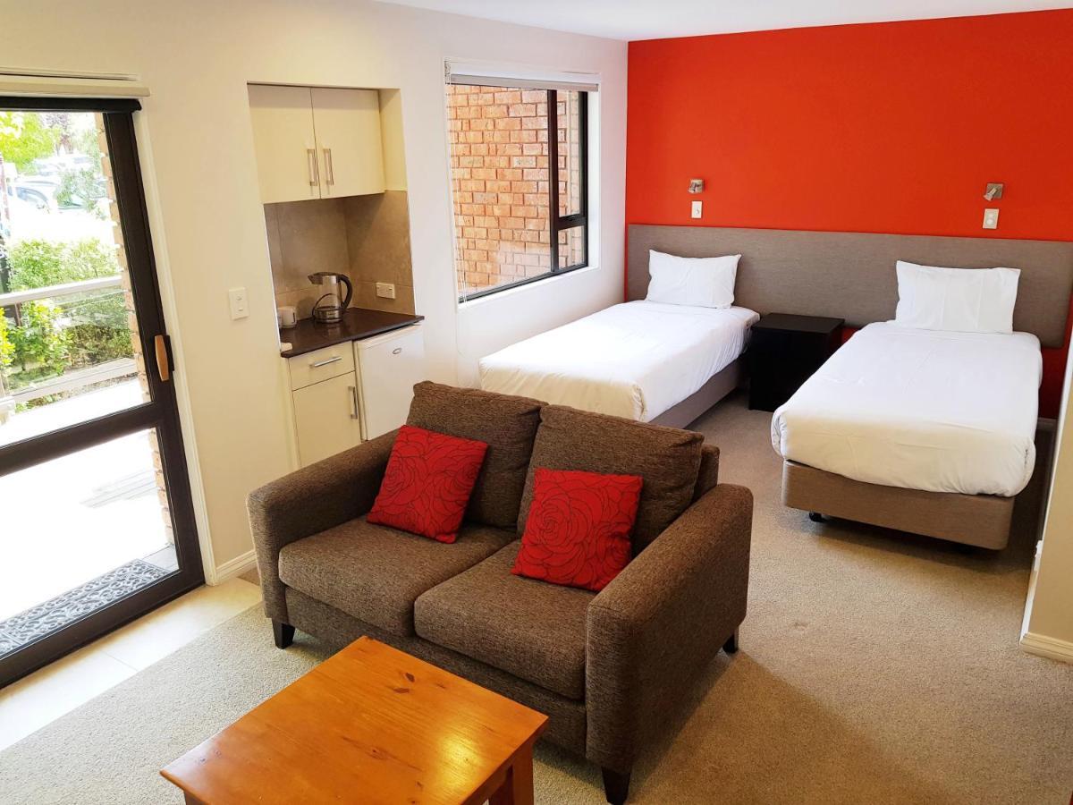 St James Apartments Queenstown Buitenkant foto